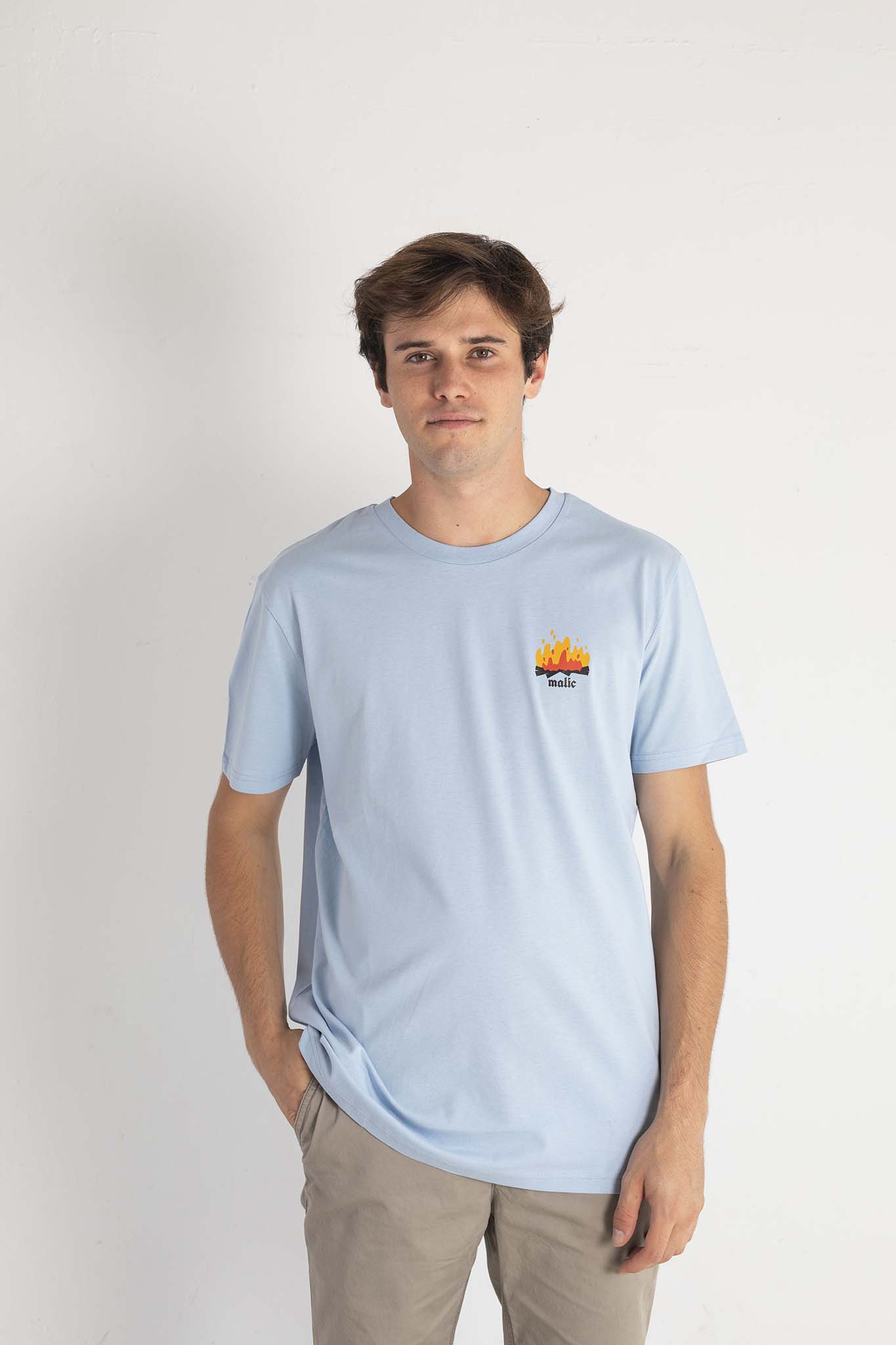 Camiseta DON'T PANIC azul cielo