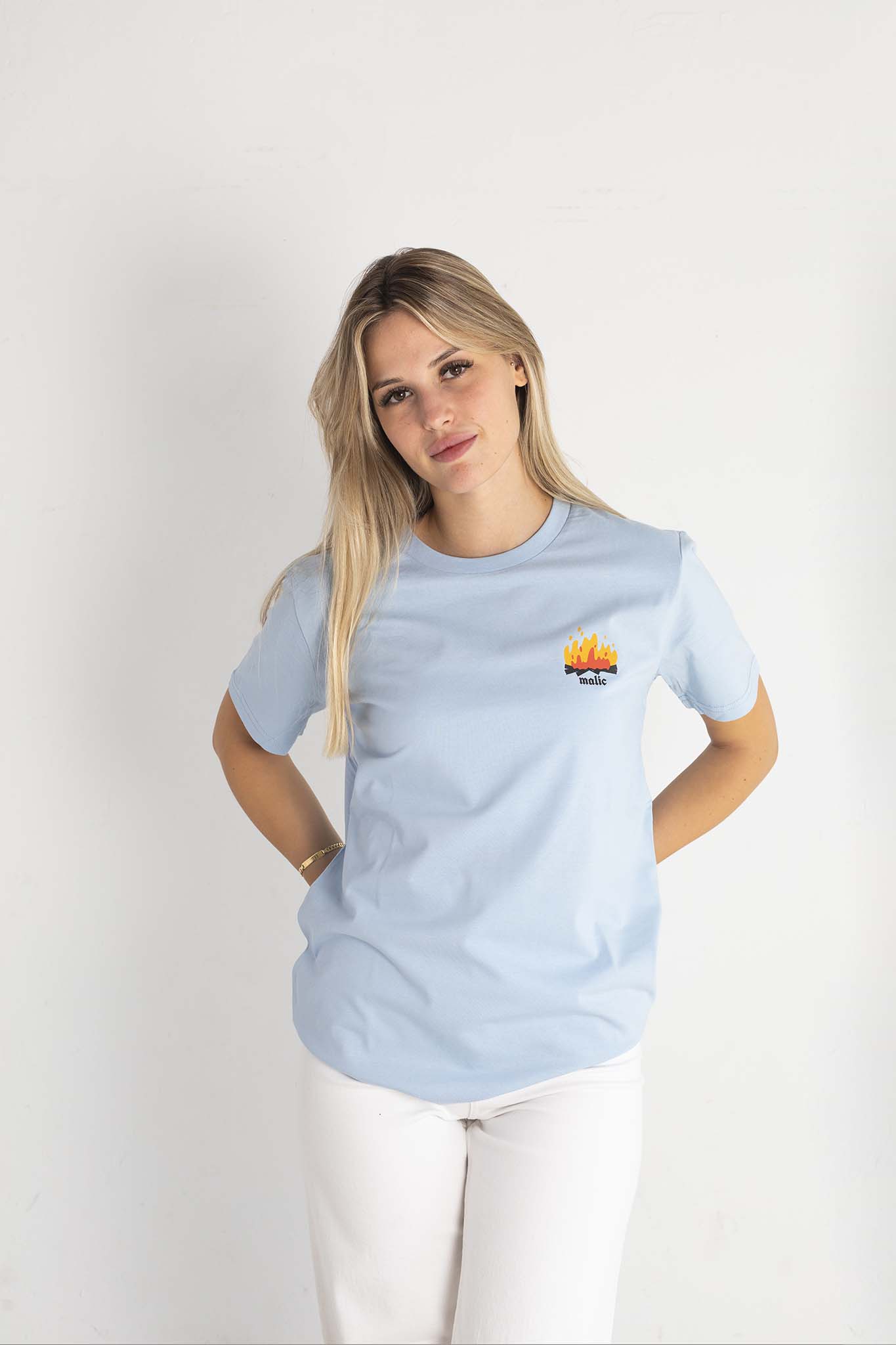 Camiseta DON'T PANIC azul cielo
