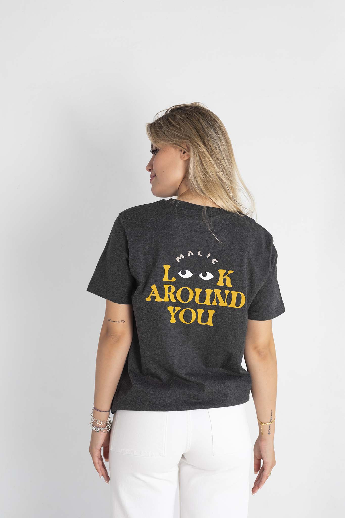 Camiseta LOOK AROUND gris mellange