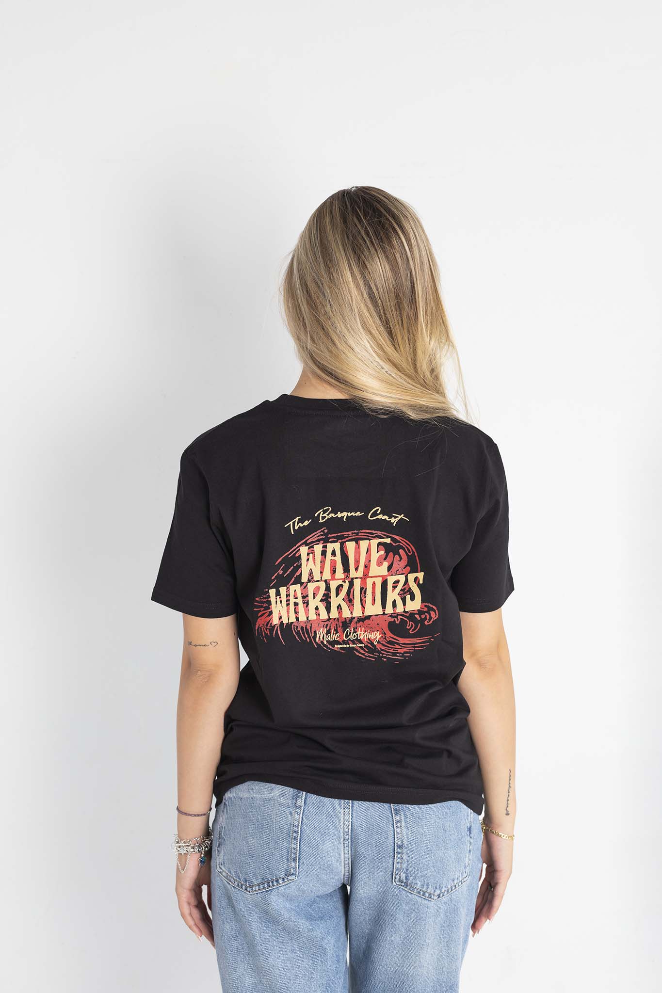 Camiseta WAVE WARRIORS negra